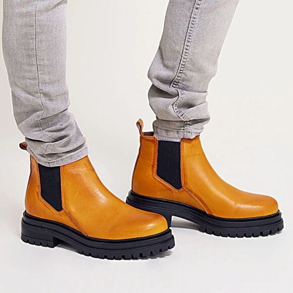 Miz Mooz Levona Chelsea Boots Size 38 7.5 8 Lug Sole Ochre Yellow Leather NEW - Picture 2 of 15